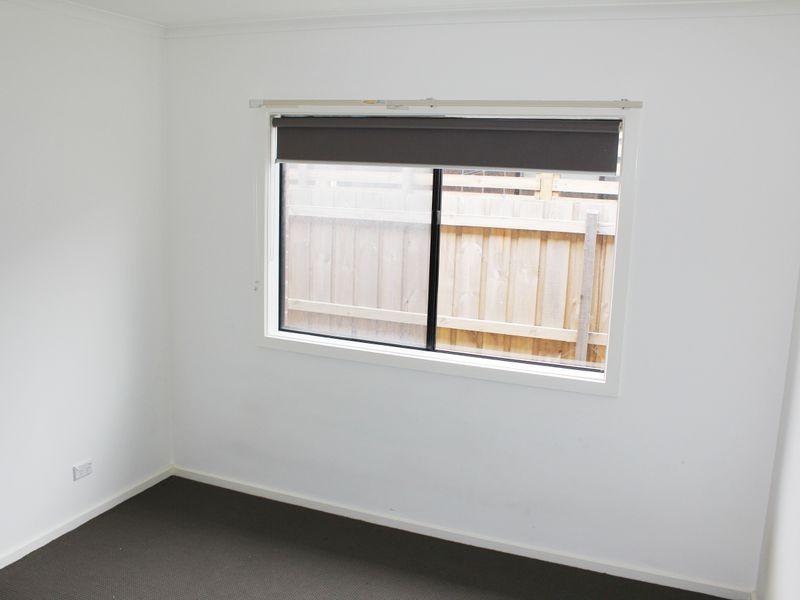 8/21 Kingfisher Drive, Doveton VIC 3177