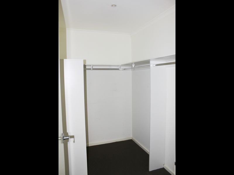 8/21 Kingfisher Drive, Doveton VIC 3177