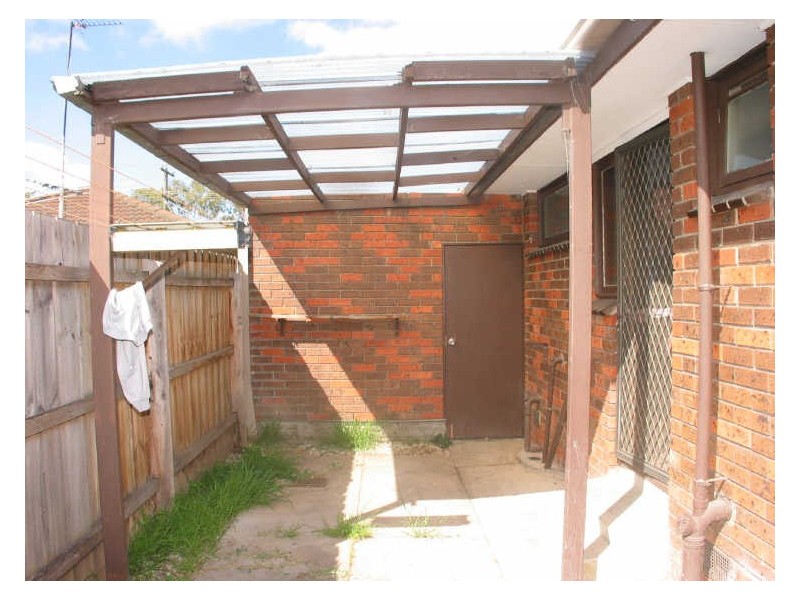 2/98 Railway Parade, Dandenong VIC 3175