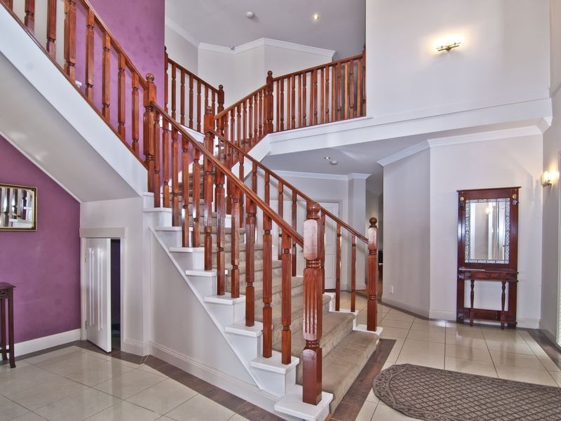 160 Sweeney Drive, Narre Warren VIC 3805