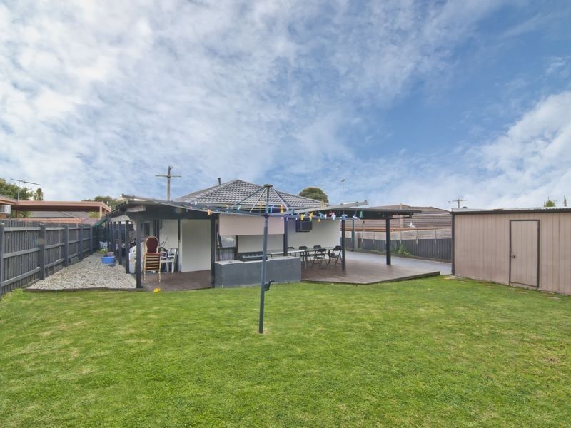 12 Simon Court, Hampton Park VIC 3976