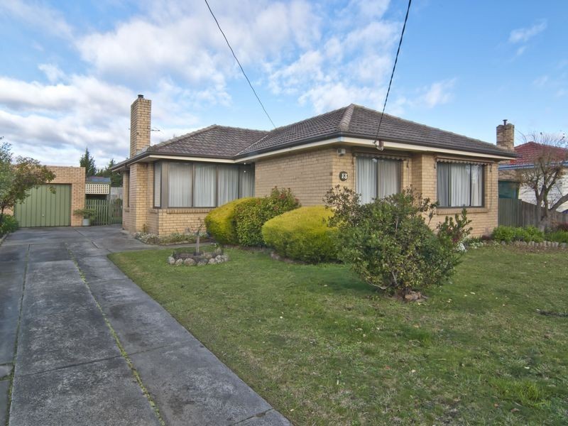 13 Leeside Street, Dandenong North VIC 3175