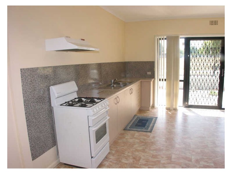 2 Masters Street, Dandenong VIC 3175