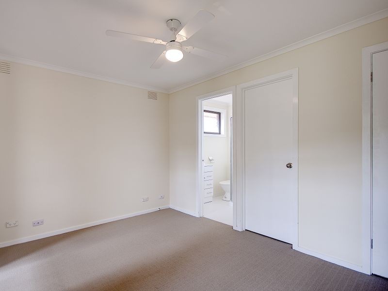 2 Roslyn Court, Dandenong North VIC 3175