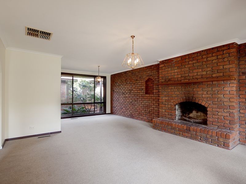 2 Roslyn Court, Dandenong North VIC 3175