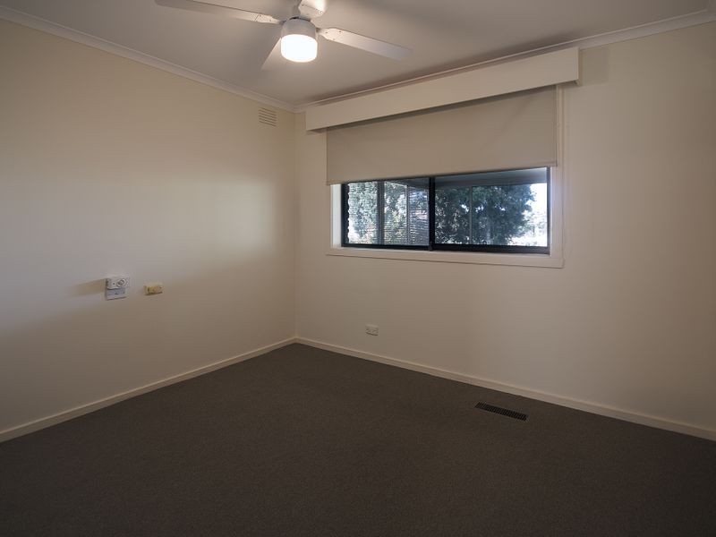 2 Roslyn Court, Dandenong North VIC 3175