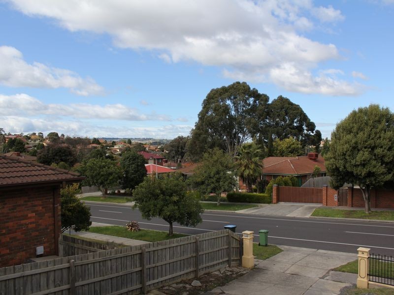 29 Thomas Mitchell Drive, Endeavour Hills VIC 3802