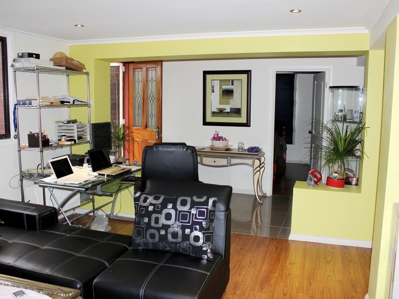 28 Corio Drive, Springvale South VIC 3172