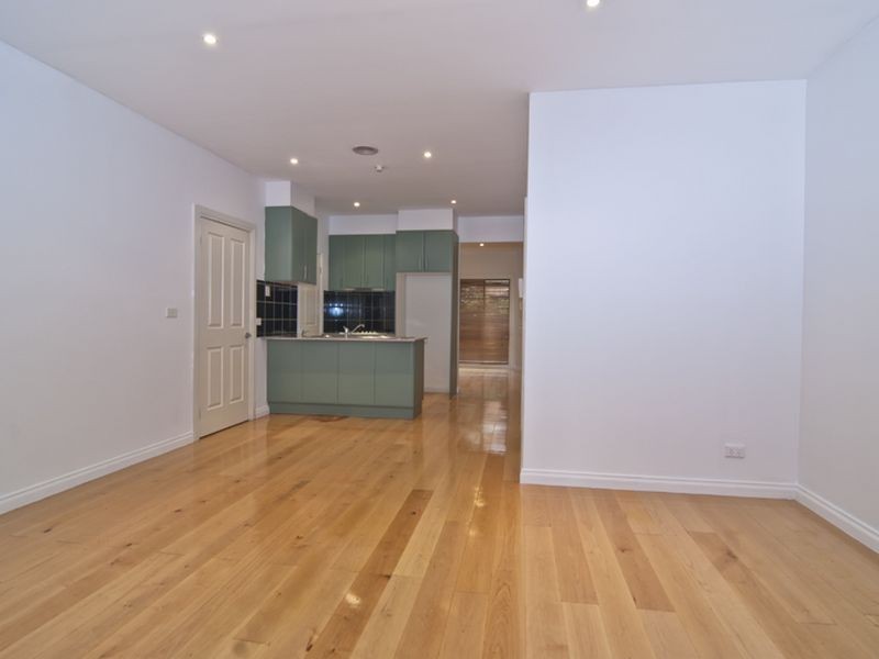 2/32 Stud Road, Dandenong VIC 3175