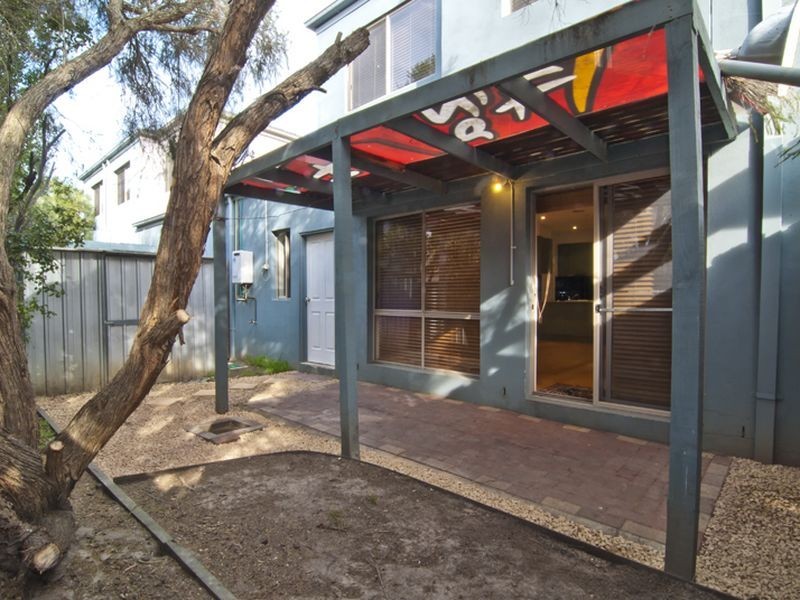 2/32 Stud Road, Dandenong VIC 3175