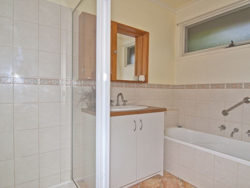 5 Chester Court, Endeavour Hills VIC 3802