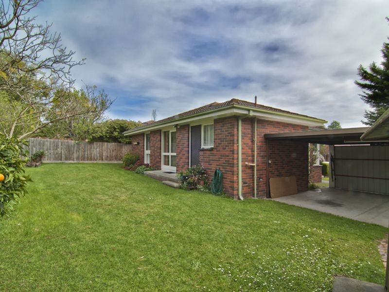 5 Chester Court, Endeavour Hills VIC 3802