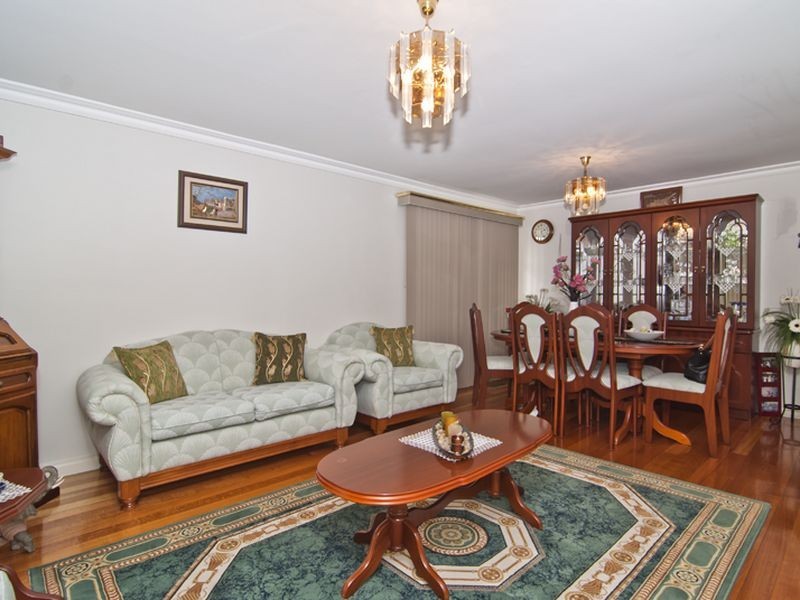 14 Isaac Smith Crescent, Endeavour Hills VIC 3802