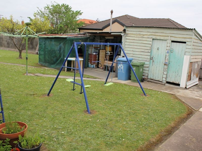 49 Hemmings Street, Dandenong VIC 3175