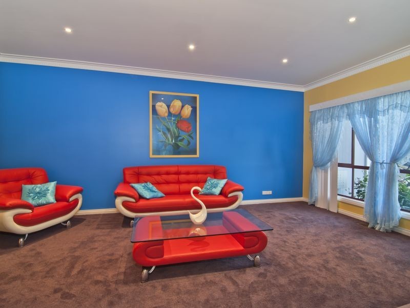 22 Sienna Crescent, Endeavour Hills VIC 3802