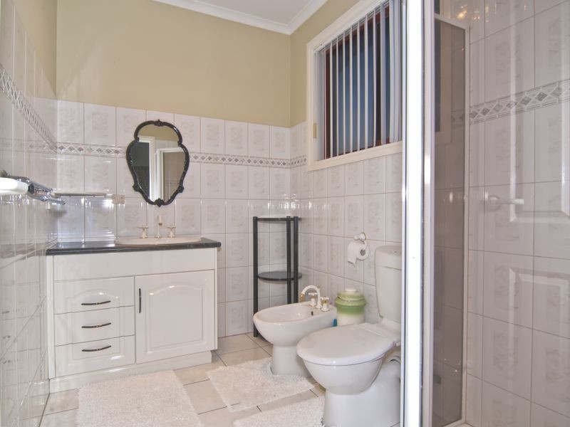 22 Sienna Crescent, Endeavour Hills VIC 3802