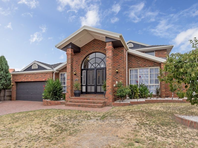 4 Reynolds Court, Endeavour Hills VIC 3802