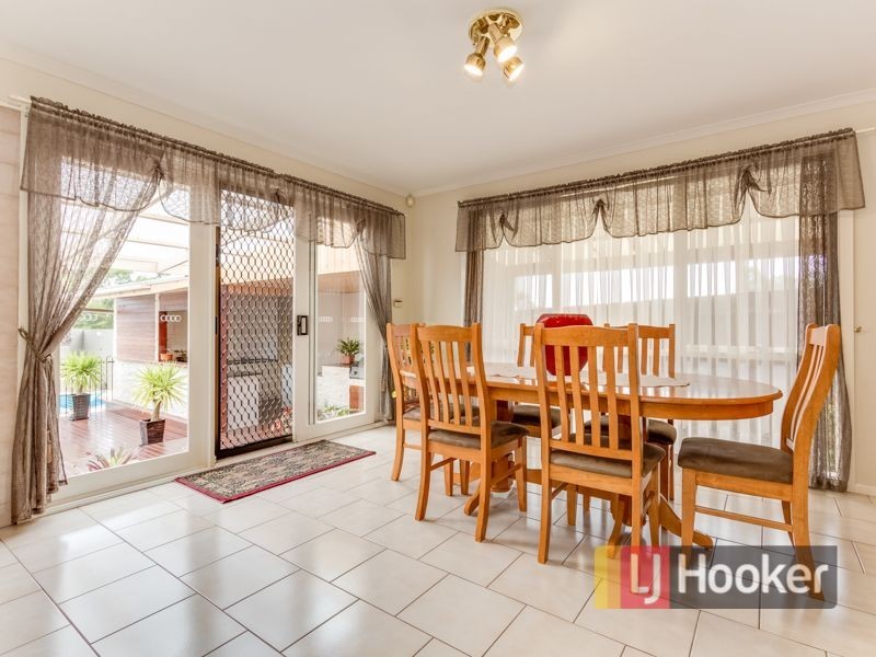 4 Reynolds Court, Endeavour Hills VIC 3802