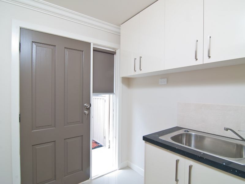 102 Chalcot Drive, Endeavour Hills VIC 3802