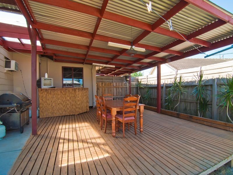 35 Oak Avenue, Doveton VIC 3177