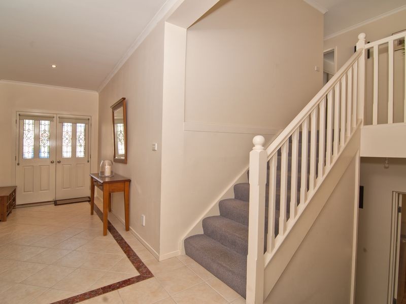 15 Wintersun Road, Berwick VIC 3806
