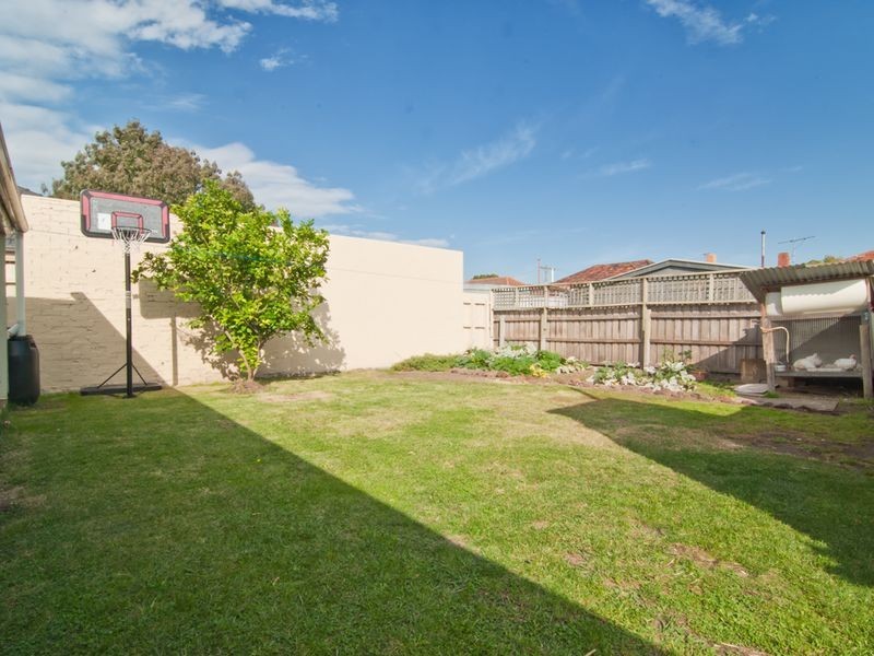 6 Hopetoun Street, Dandenong VIC 3175