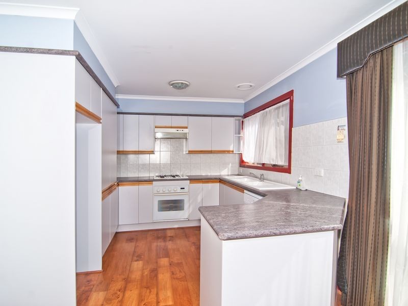 10 Lauriston Drive, Endeavour Hills VIC 3802