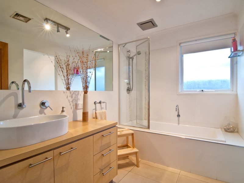 51 Daniel Solander Drive, Endeavour Hills VIC 3802