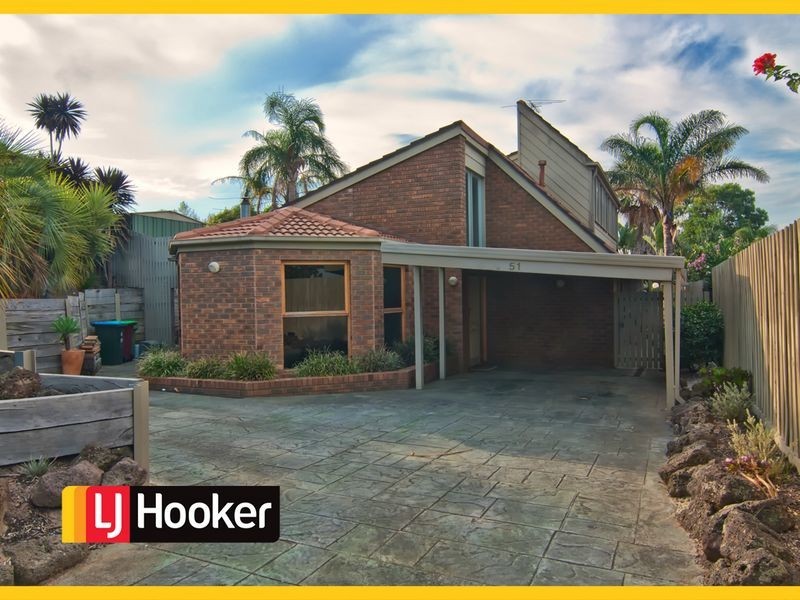 51 Daniel Solander Drive, Endeavour Hills VIC 3802