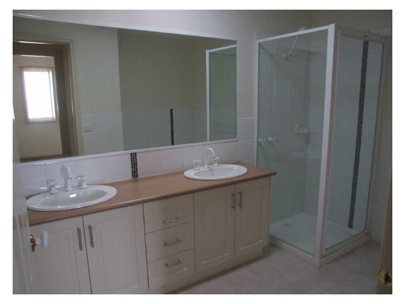 16/84 Heatherton Road, Endeavour Hills VIC 3802