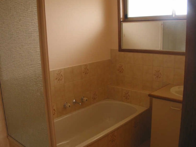 36 Adam Avenue, Hallam VIC 3803