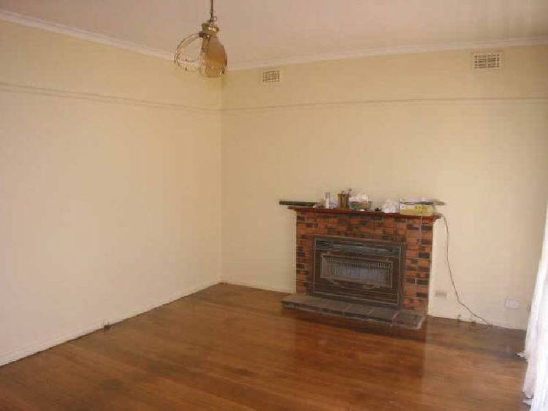 10 Elmhurst Street, Noble Park North VIC 3174