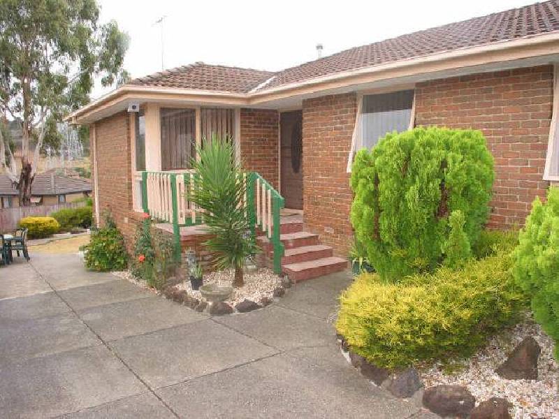16 Struan Avenue, Endeavour Hills VIC 3802