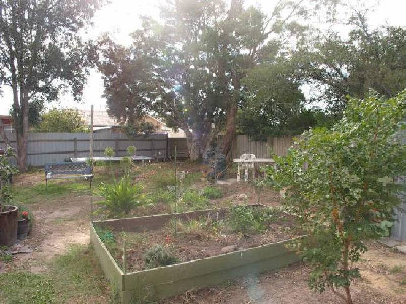 13 Pyrus Court, Doveton VIC 3177