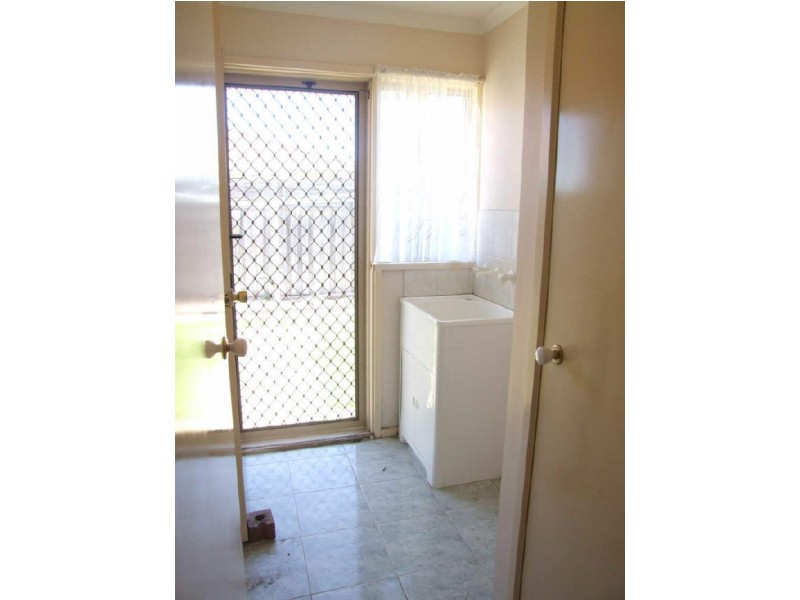 16 The Eyrie, Hampton Park VIC 3976