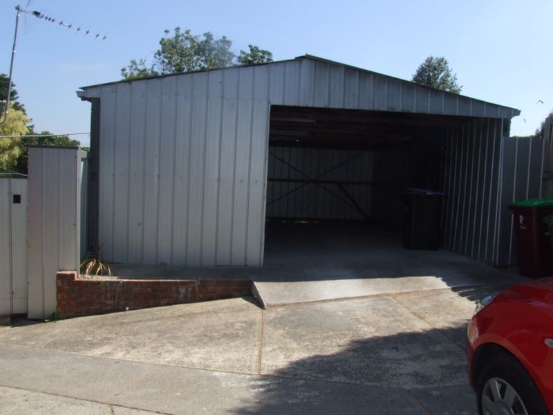 11 Gumbuya Close, Eumemmerring VIC 3177