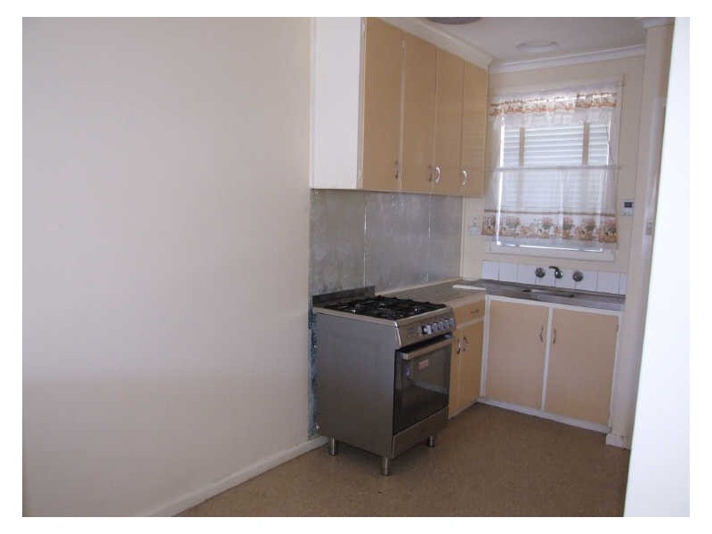 2/47 Hillside Avenue, Dandenong North VIC 3175