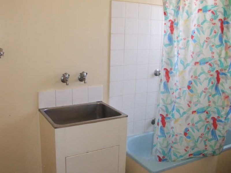 2/47 Hillside Avenue, Dandenong North VIC 3175