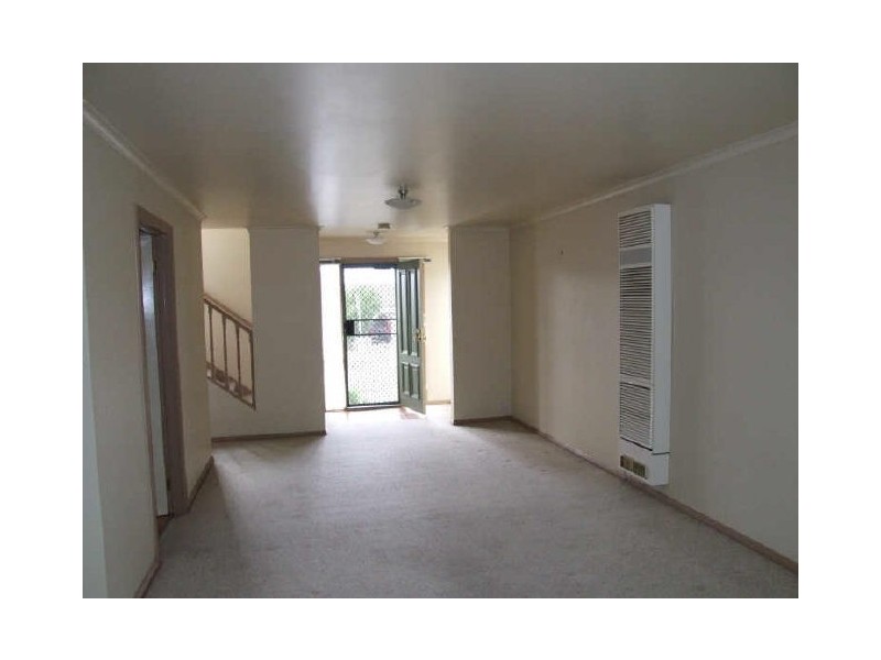 1A Ross Street, Dandenong VIC 3175