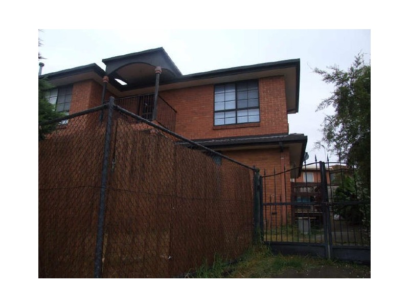 64 Willow Drive, Hampton Park VIC 3976