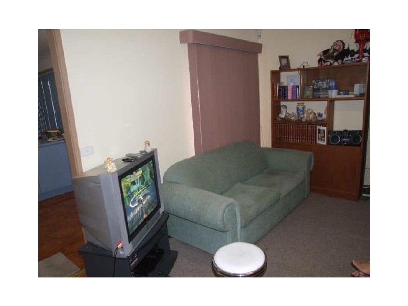 64 Willow Drive, Hampton Park VIC 3976