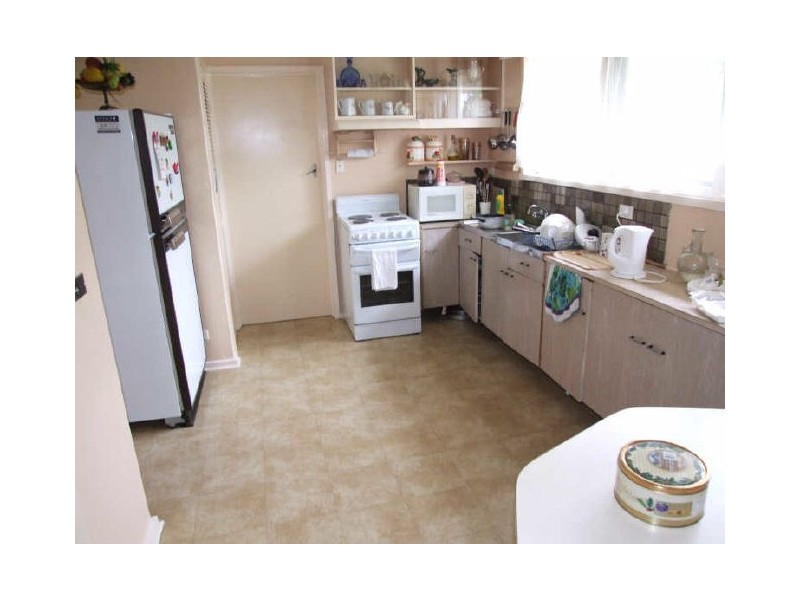 10 Dorothy Street, Doveton VIC 3177