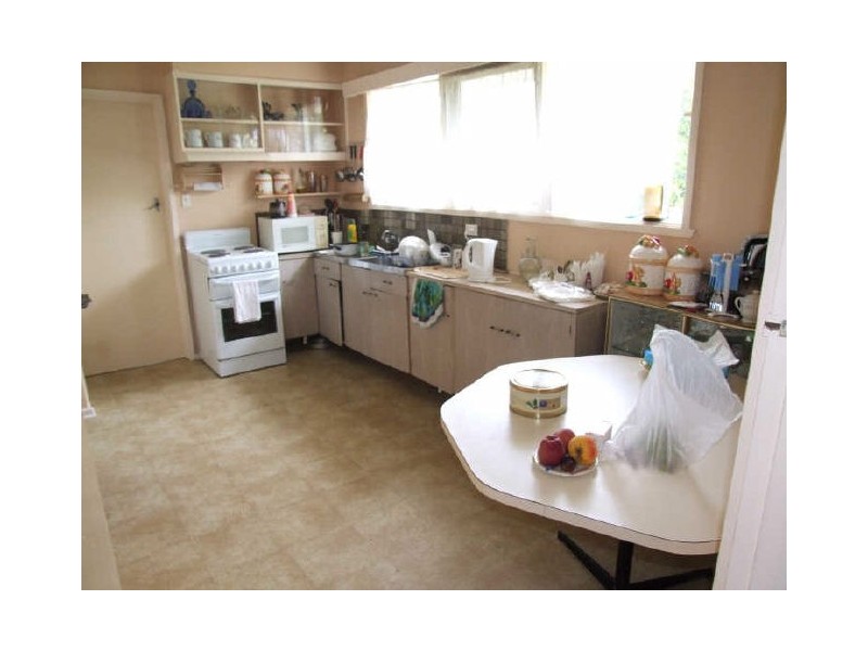 10 Dorothy Street, Doveton VIC 3177