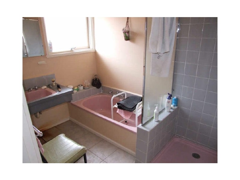 10 Dorothy Street, Doveton VIC 3177