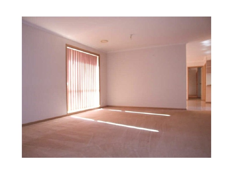 49 Bemersyde Drive, Berwick VIC 3806