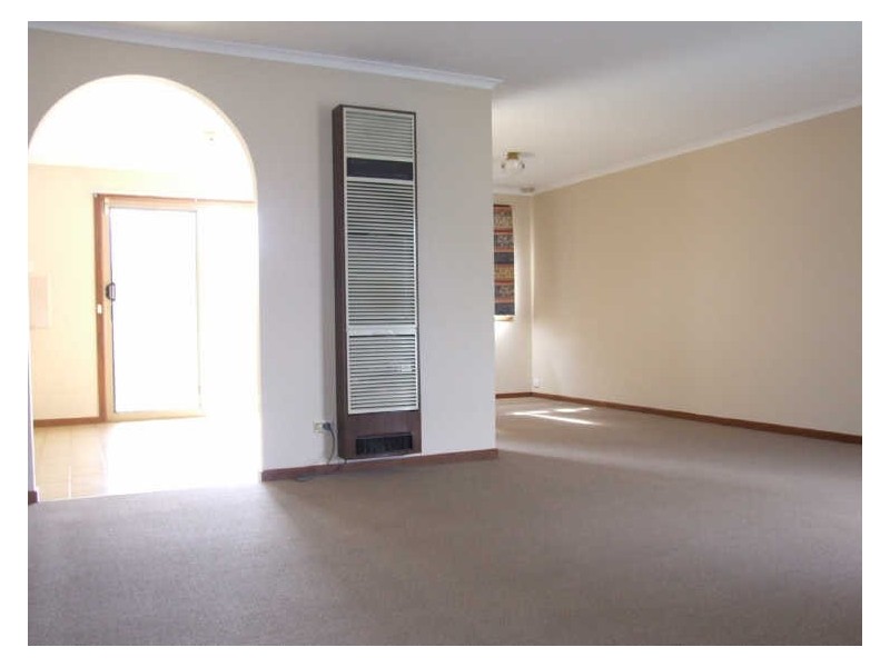 25 Falkiner Crescent, Dandenong VIC 3175