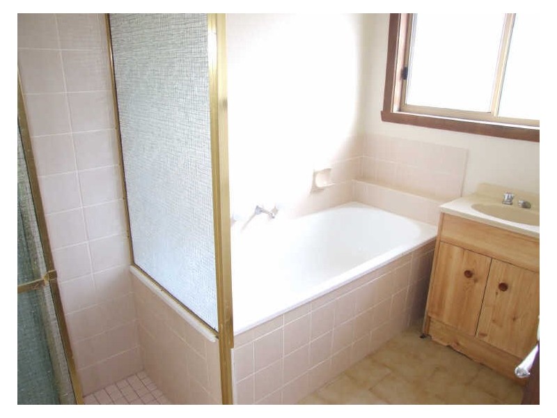 25 Falkiner Crescent, Dandenong VIC 3175