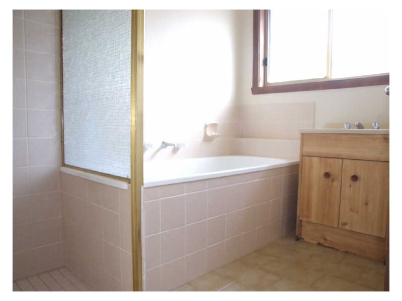 25 Falkiner Crescent, Dandenong VIC 3175