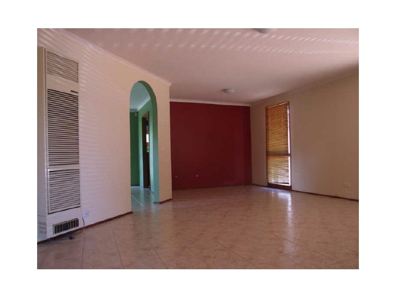 4 Aldridge Court, Hampton Park VIC 3976
