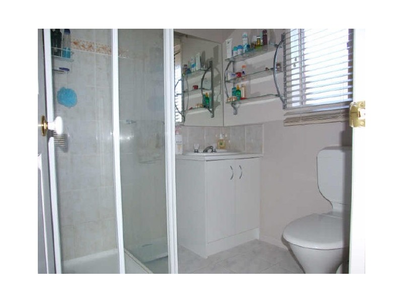 8 Fouz Mews, Cranbourne East VIC 3977